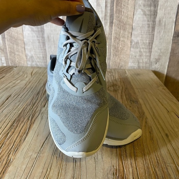 Nike Air Max Fury Running Shoes - Picture 9 of 10